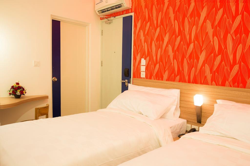 Demira Hotel Surabaja Pokoj fotografie